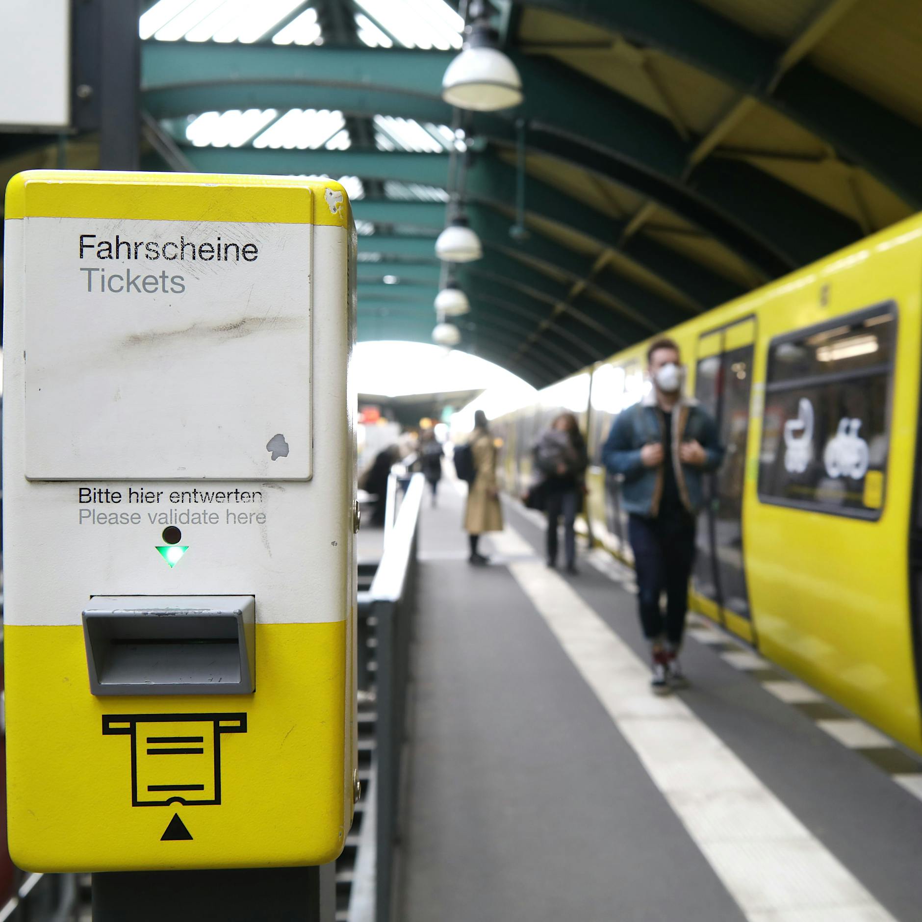 29-Euro-Ticket lässt Zahl der BVG-Abonnenten explodieren!
