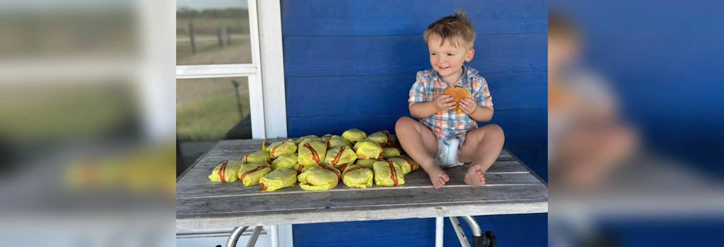 Mutter gibt Zweijährigem ihr Handy zum Spielen – und er bestellt 31 Cheeseburger bei McDonald’s