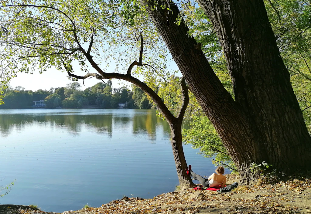 Badeverbot im Weißen See: Ordnungsamt geht gegen Schwimmer vor