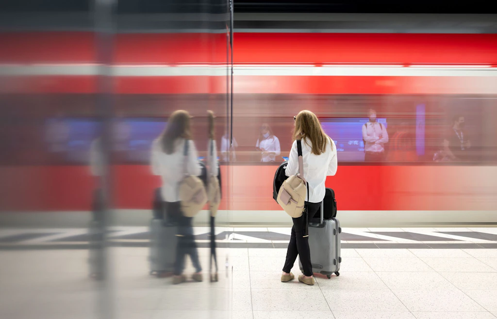 Bundestag beschließt Neun-Euro-Ticket und Tankrabatt