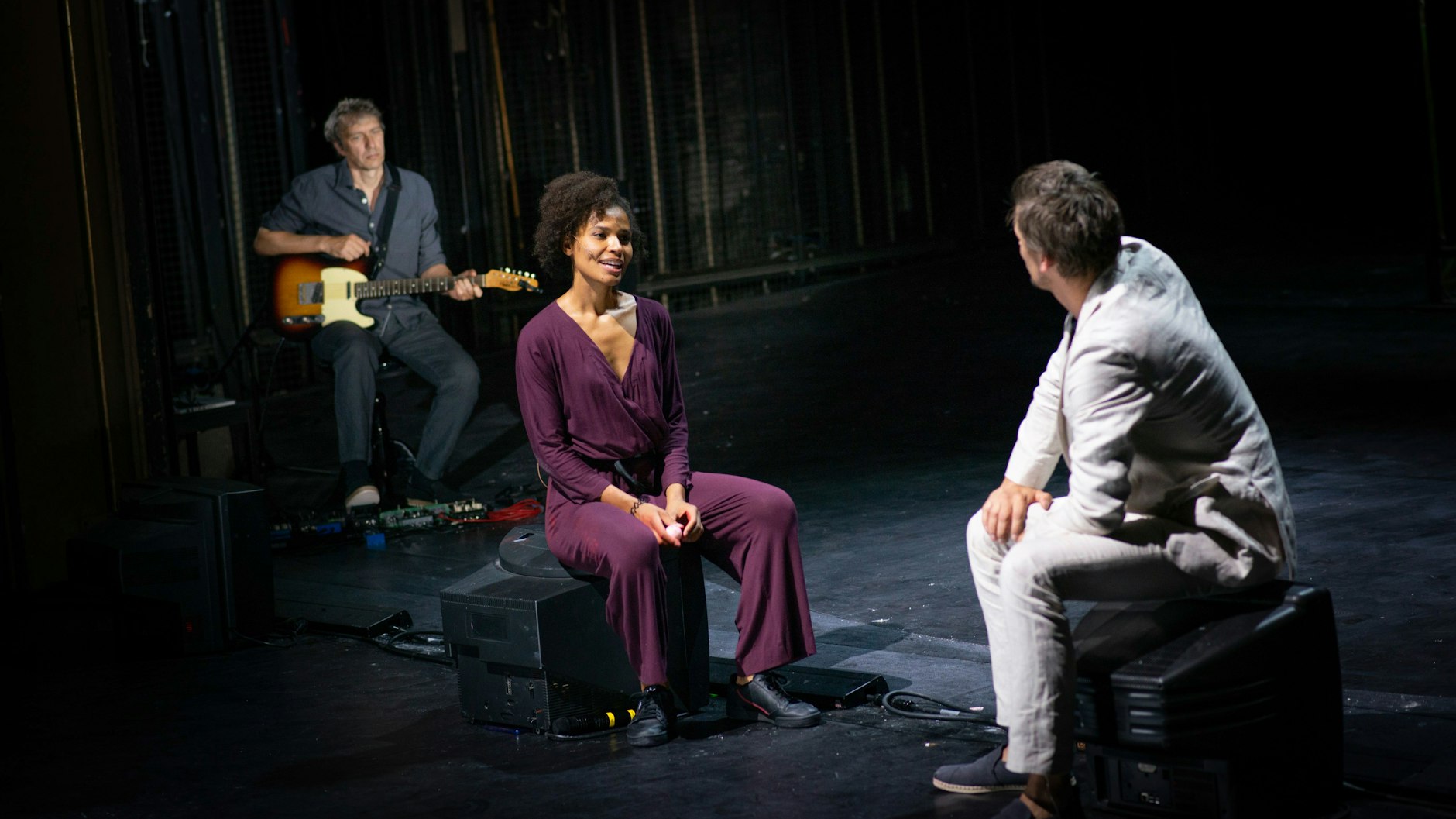 Szene aus „Gott ist nicht schüchtern“ mit Lothar Müller, Cynthia Micas und Marc Oliver Schulze (v. l.)