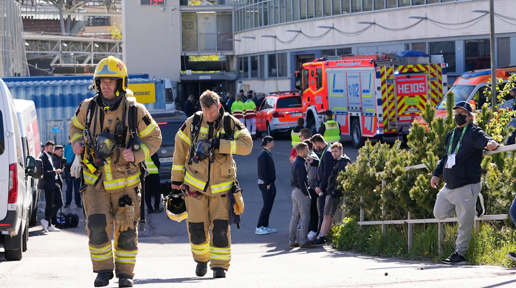Brand bei Deutschlands Eishockey-WM-Spiel gegen Dänemark, Spieler und Fans evakuiert