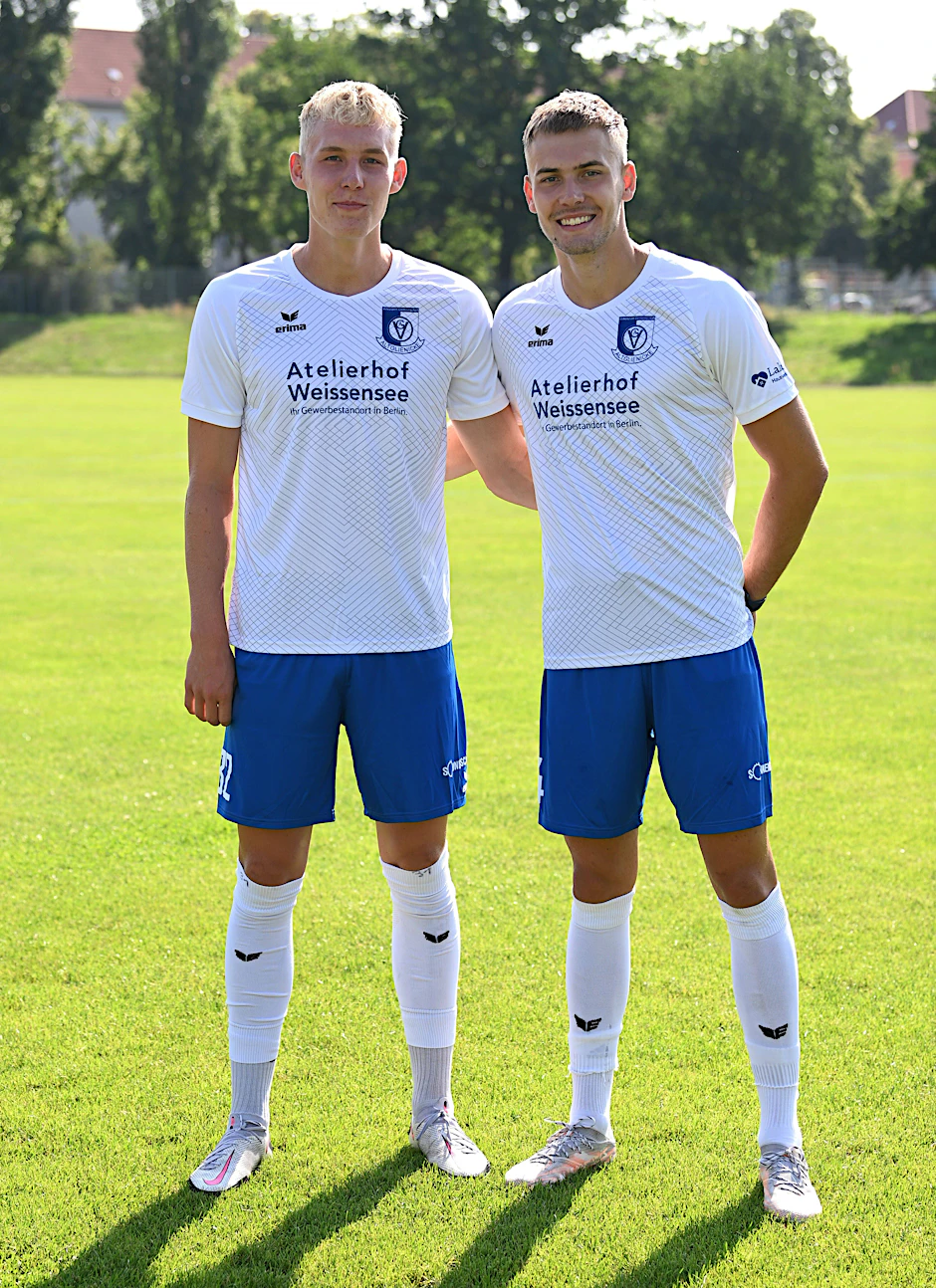 Die Brüder Paul (l.) und Johannes Manske haben bei der VSG Altglienicke einen großen Schritt in den Männerfußball gemacht.