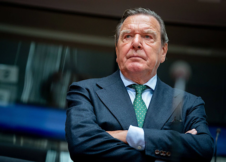 Am Donnerstag hatte der Haushaltsausschuss des Bundestages beschlossen, dass Gerhard Schröders Büro abgewickelt werden soll.
