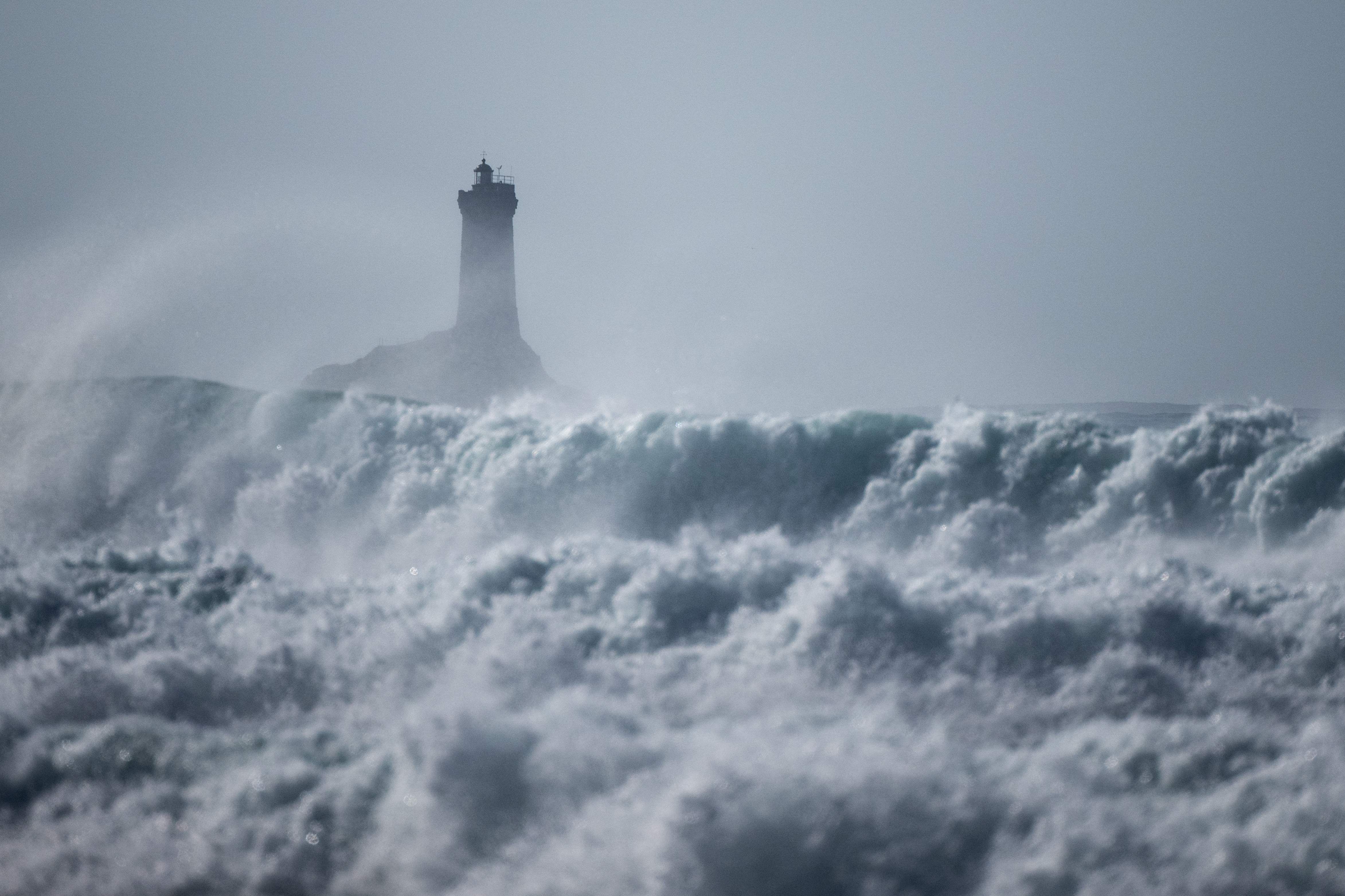 Image - Familie in Bretagne von Riesen-Welle erfasst: Eltern und ein Kind weggeschwemmt und ertrunken