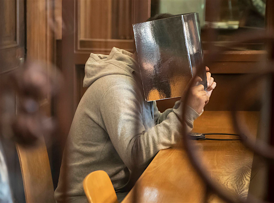 Yousuf H. ist der ältere der beiden Brüder, die ihre Schwester Maryam H. ermordet haben sollen.