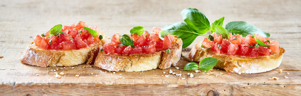 Das perfekte Rezept für Hitze: Leckere Bruschetta wie in Italien! So zaubern Sie den Brot-Klassiker mit günstigen Zutaten