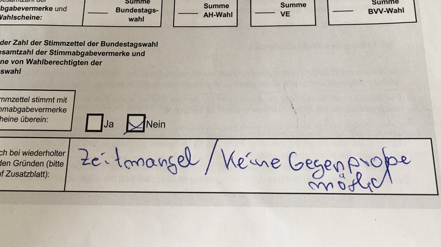 Wie viele Stimmzettel mit den Stimmabgabevermerken übereinstimmten, konnte nicht überprüft werden.