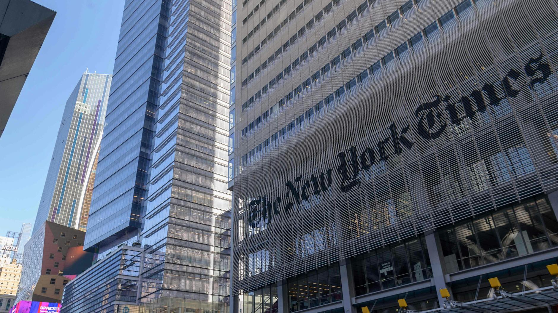 Das Verlagsgebäude der New York Times nahe dem Times Square in New York