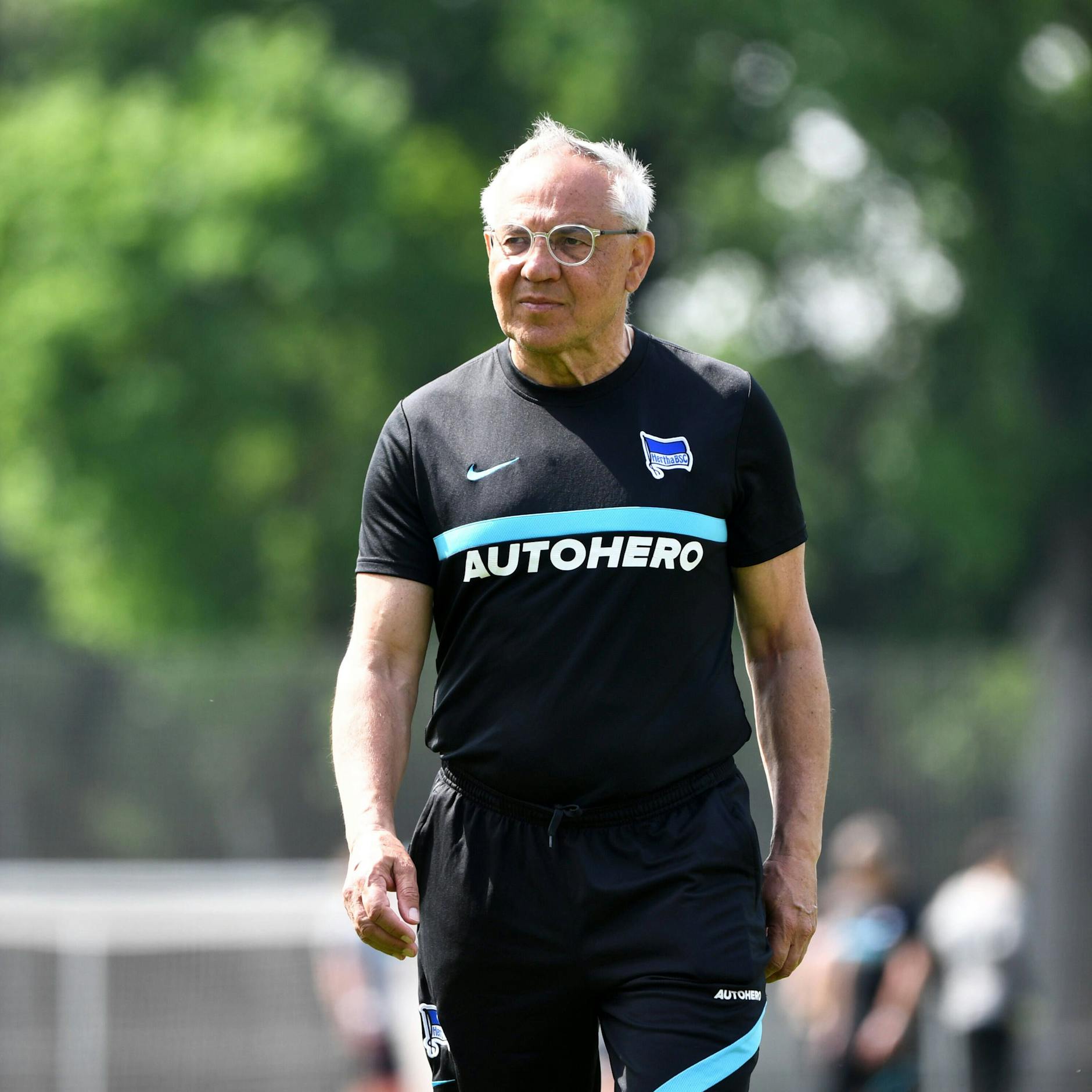 Herthas Trainer Felix Magath am Freitagmorgen: ernster Blick und viel Nachdenklichkeit.
