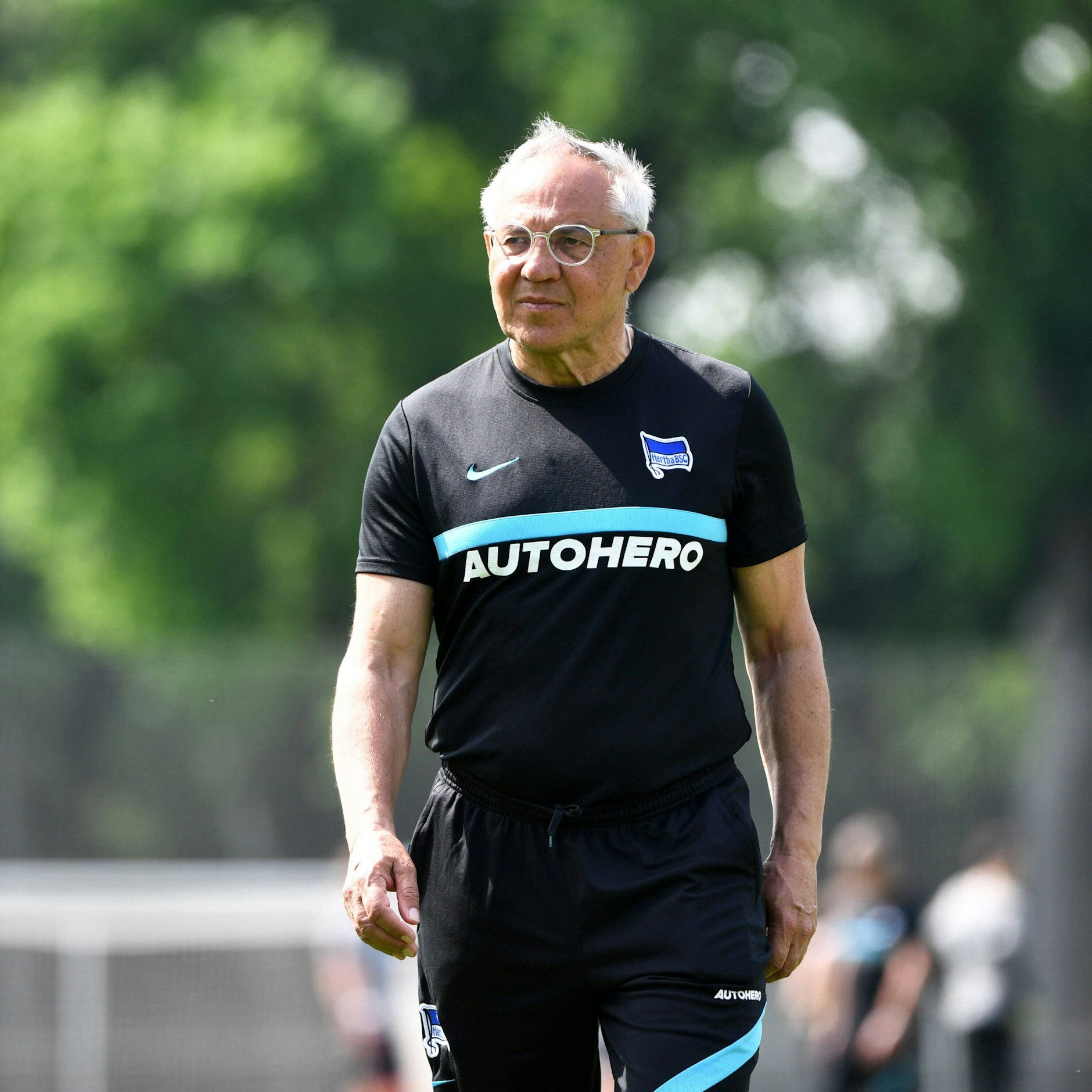 Herthas Trainer Felix Magath am Freitagmorgen: ernster Blick und viel Nachdenklichkeit.