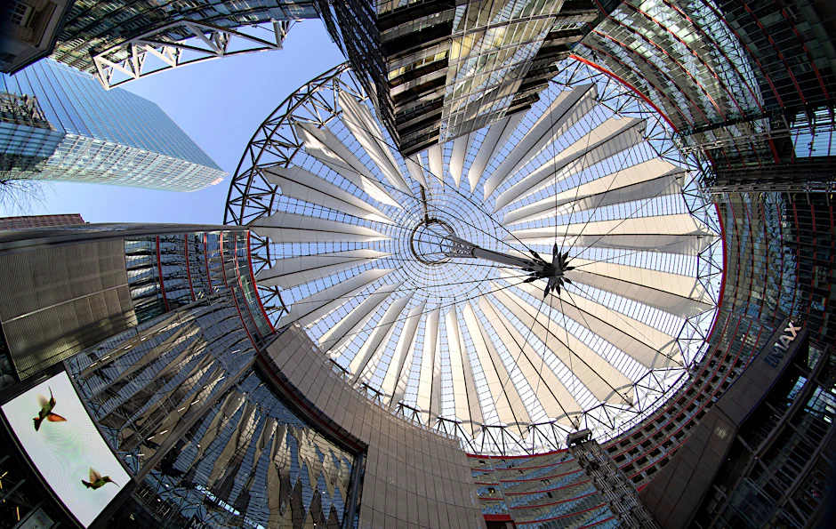 Das Sony Center am Potsdamer Platz gehört nun zur Hälfte dem norwegischen Staatsfonds.