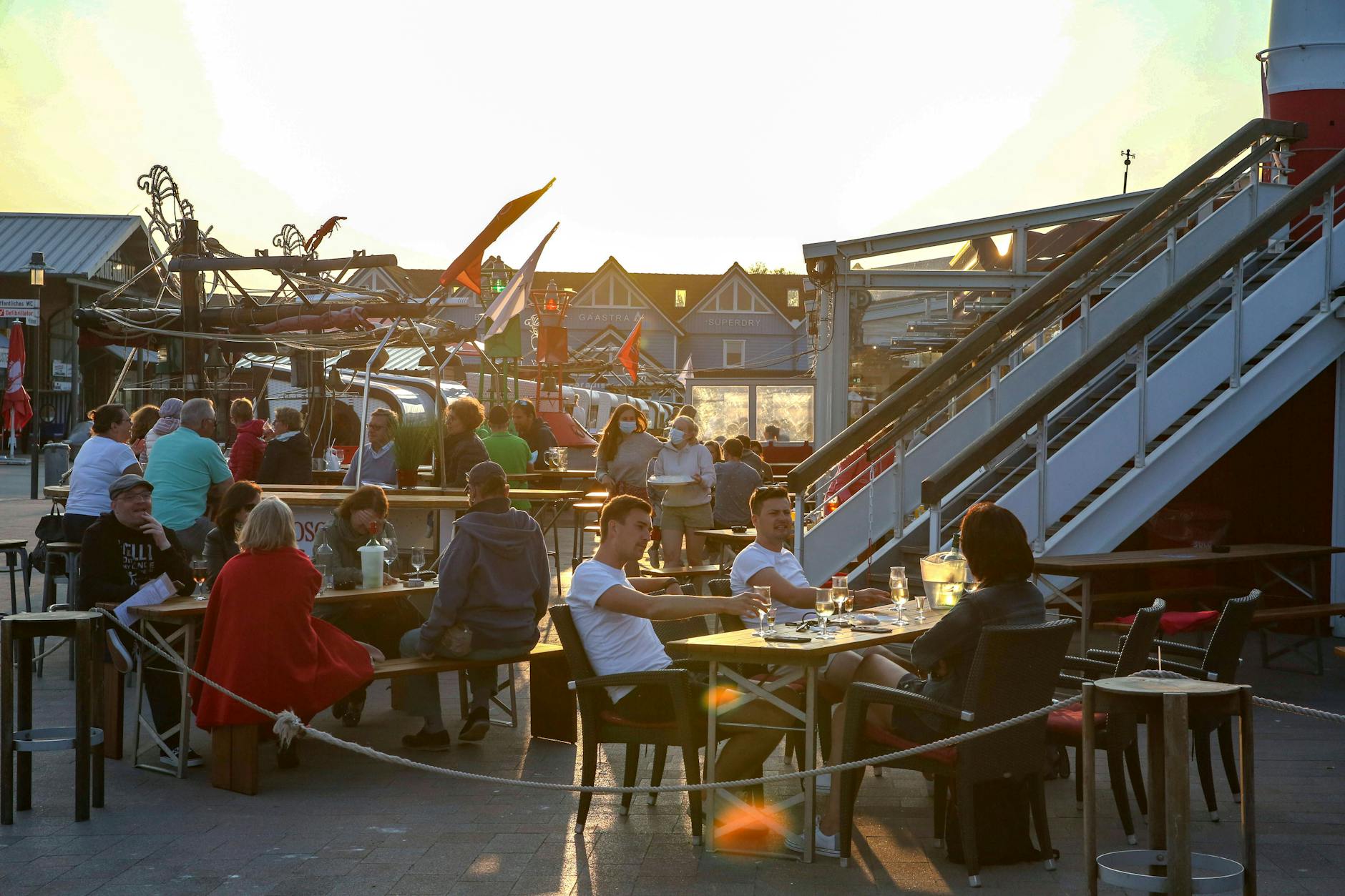 Noch unter sich: Frühsommerabend ohne Gäste mit 9-Euro-Tickets auf Sylt.
