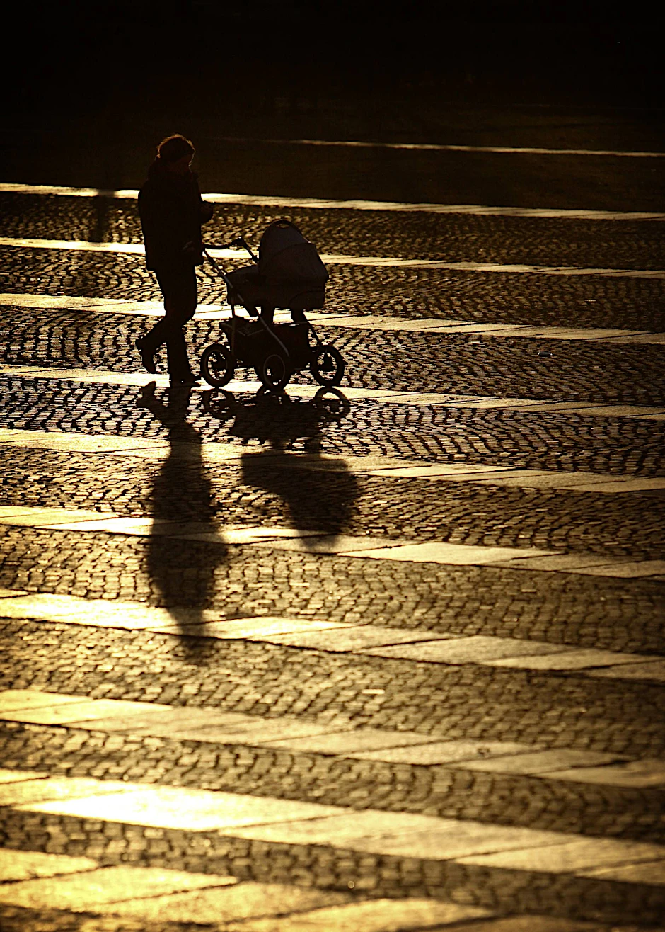 Auch Kinder werden in der Stadt Berlin gestohlen.