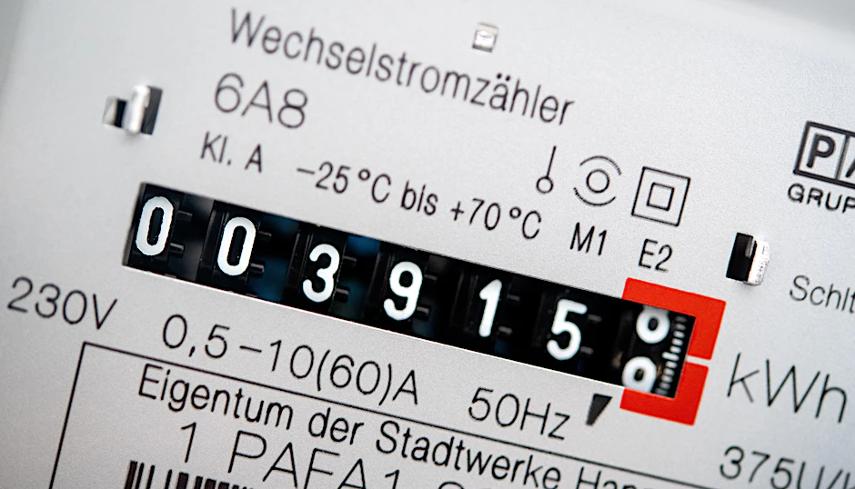 Strom wurde auf Jahressicht 30 Prozent teurer. Energie bleibt für Familien trotz des Entlastungspakets deutlich teurer.