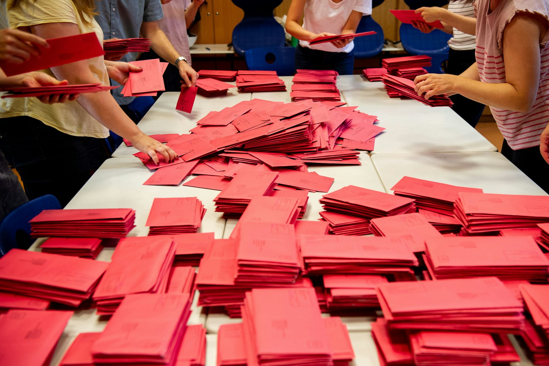Stimmauszählung bei der Wahl in Berlin im September: Berichte über Manipulationen häufen sich