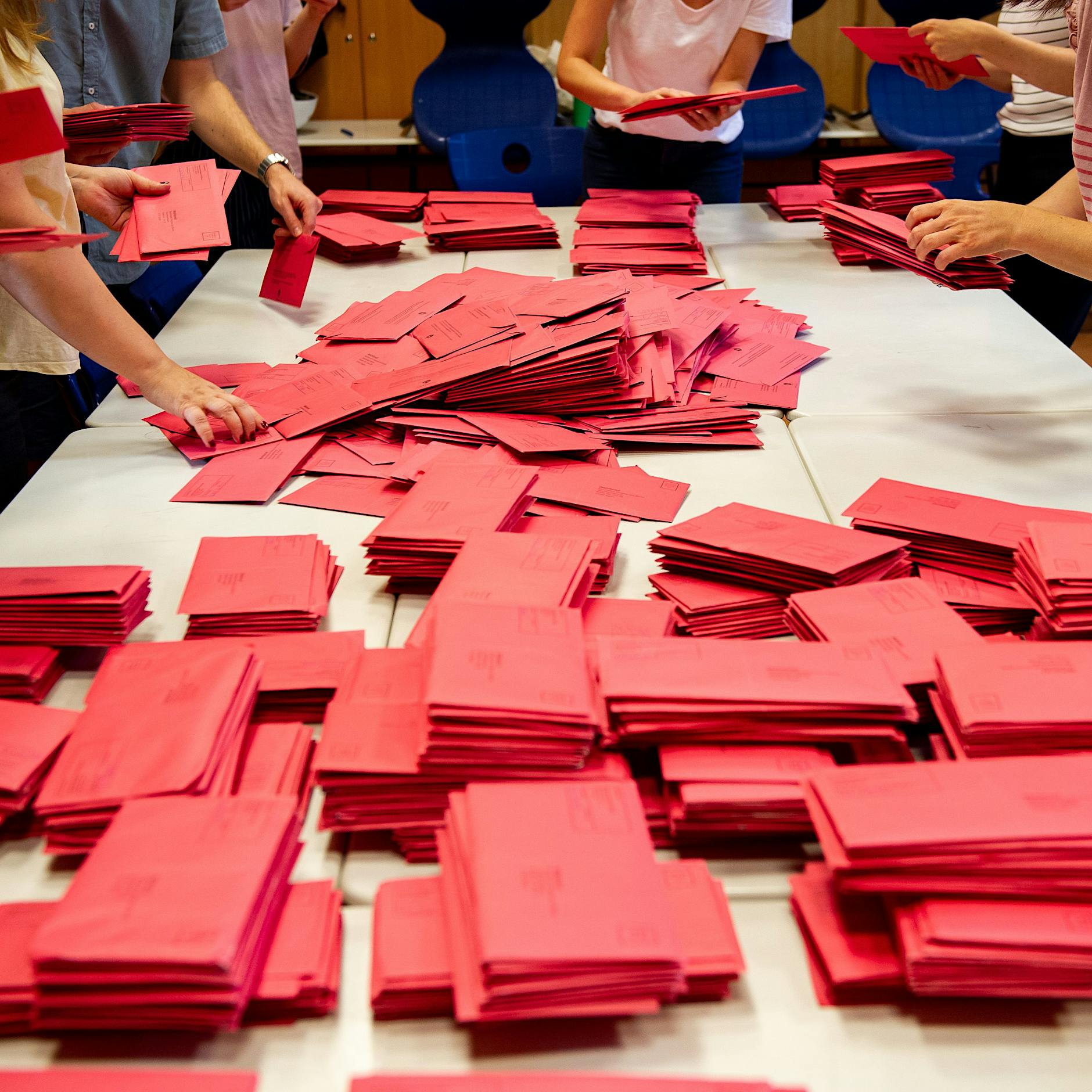 Berliner Wahlskandal immer größer: Absichtlich falsche Stimmzettel ausgegeben