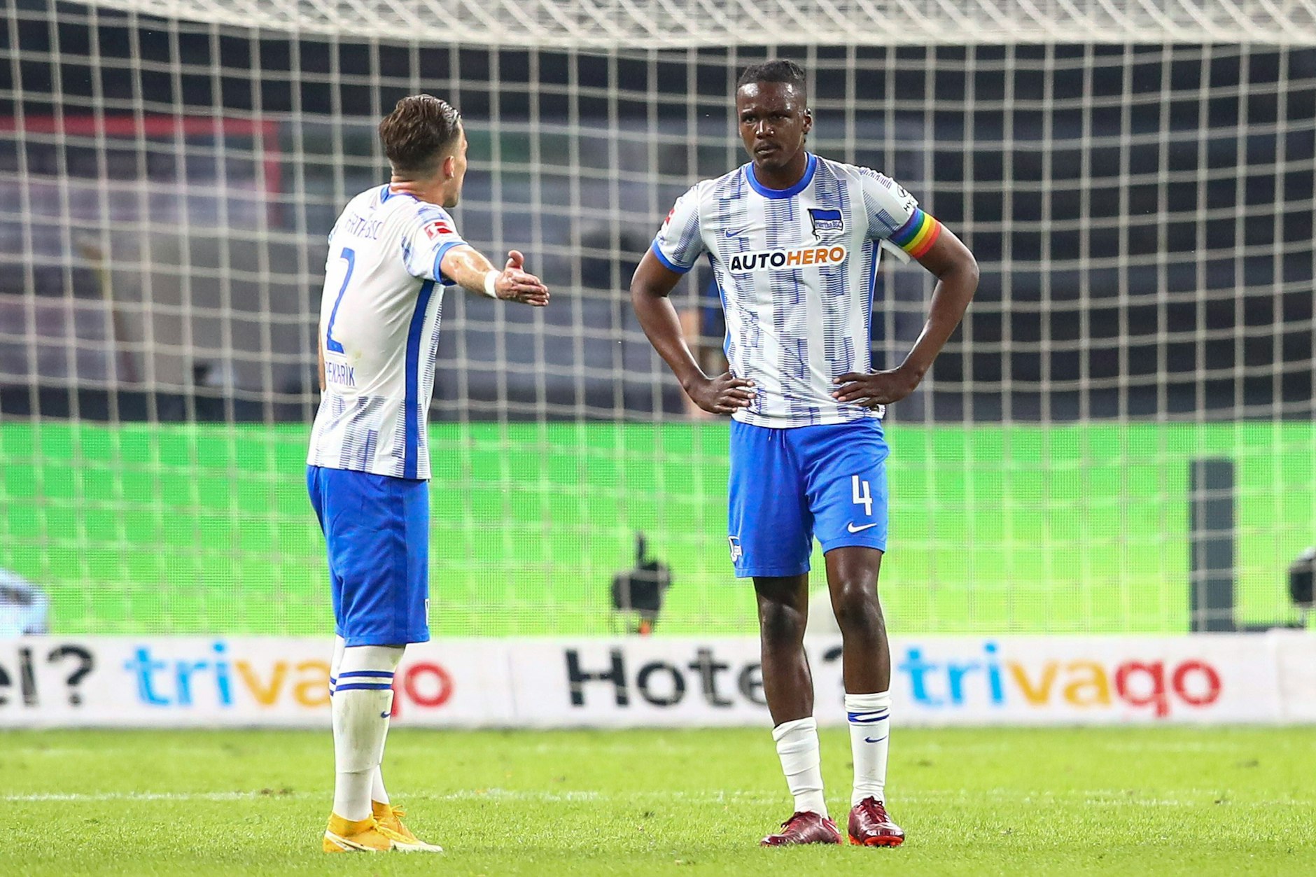 Herthas Routinier Peter Pekarik (l.) und Kapitän Dedryck Boyata waren enttäuscht und ratlos nach dem 0:1 gegen den HSV.