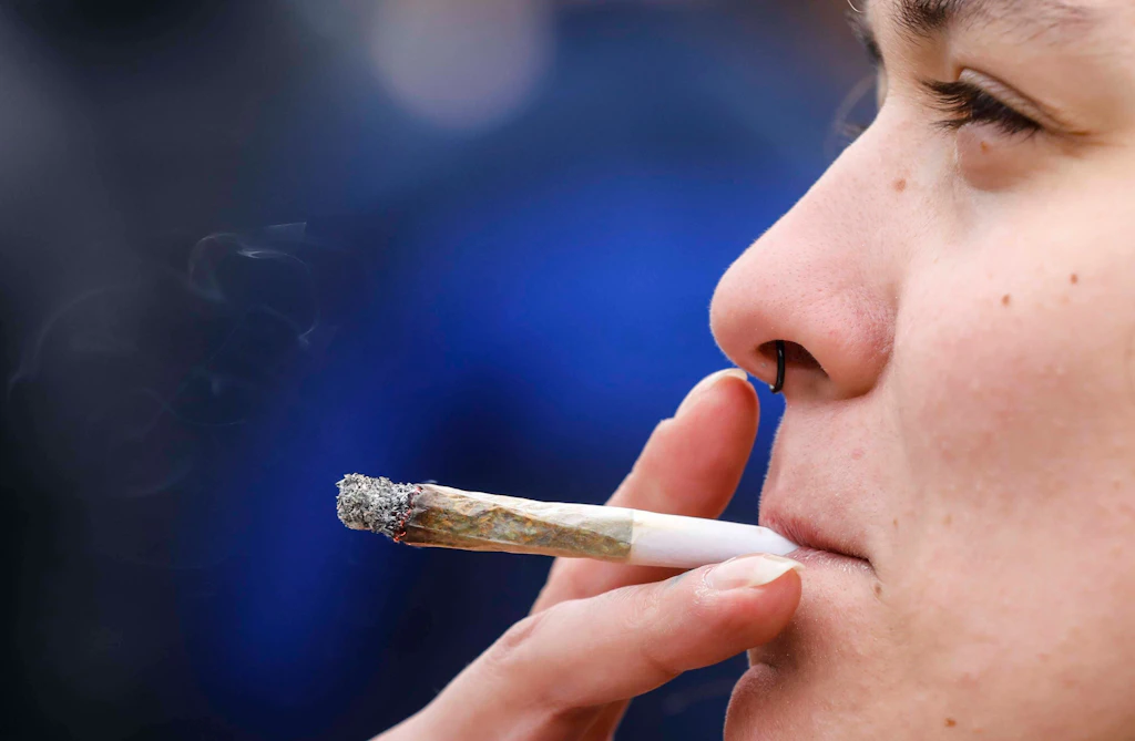 „20 bis 30 Gramm“: Ampel will Obergrenze für Cannabis-Besitz definieren