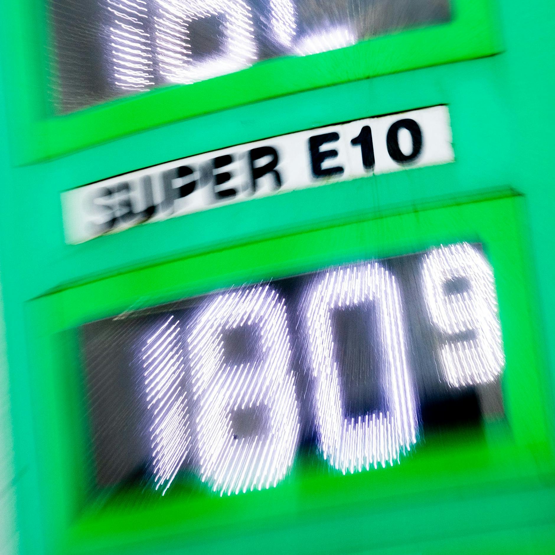 Klauen uns die Öl-Multis den Tankrabatt? So könnten ihre fiesen Tricks funktionieren...