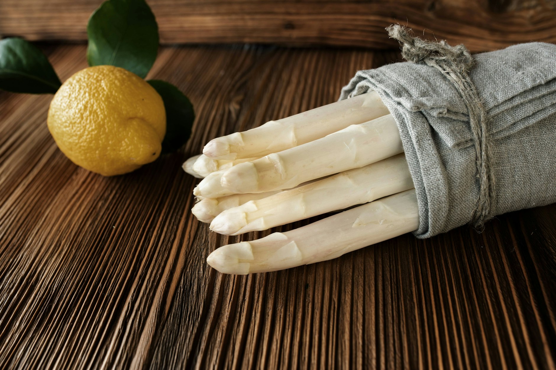 Spargel ist der Deutschen liebstes Frühlingsgemüse. Pro Jahr verzehrt jeder 1,7 Kilogramm.