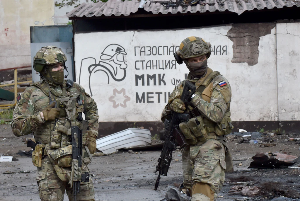 Geheimbericht des BND: Neonazis und Rechtsradikale kämpfen für Putin gegen die Ukraine!