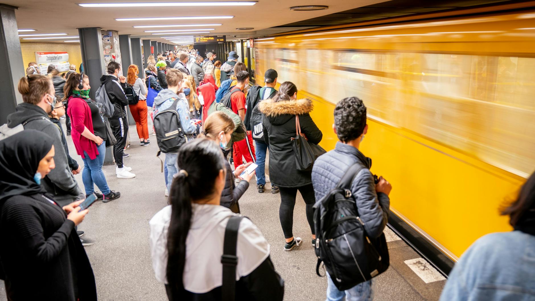 Rassismus-Vorwürfe gegen die BVG: In der U2 soll es zu einer unschönen Szene gekommen sein (Symbolbild).