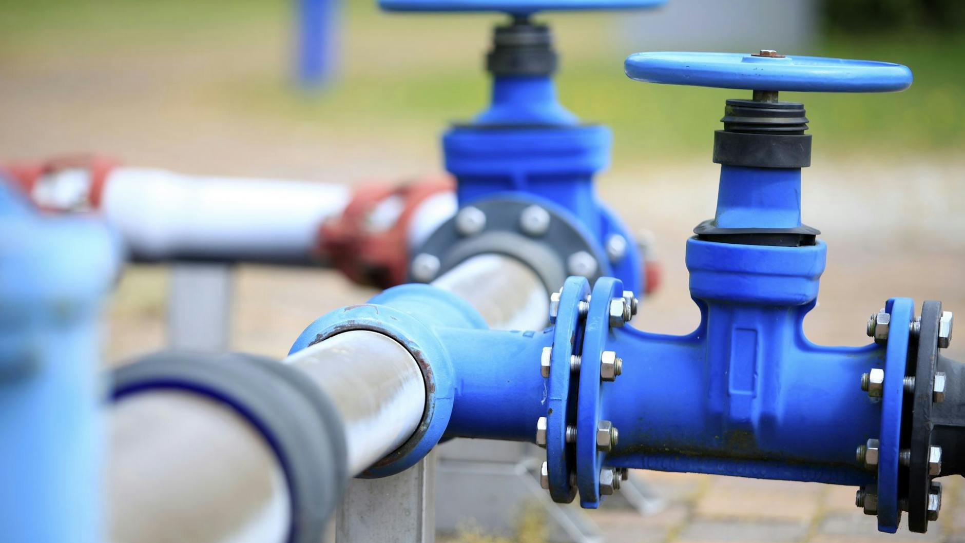 Polen kündigt seinen 30 Jahre alten Gaslieferungsvertrag mit Russland, um unabhängiger zu werden.