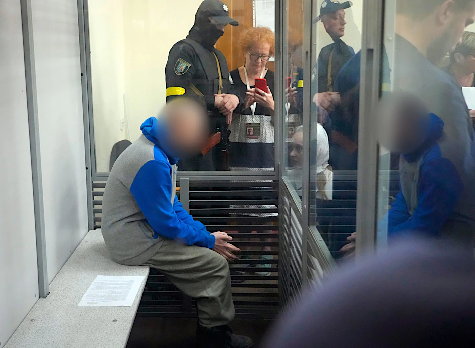 Wadim S. musste während des Prozesses in einem Glaskäfig sitzen.