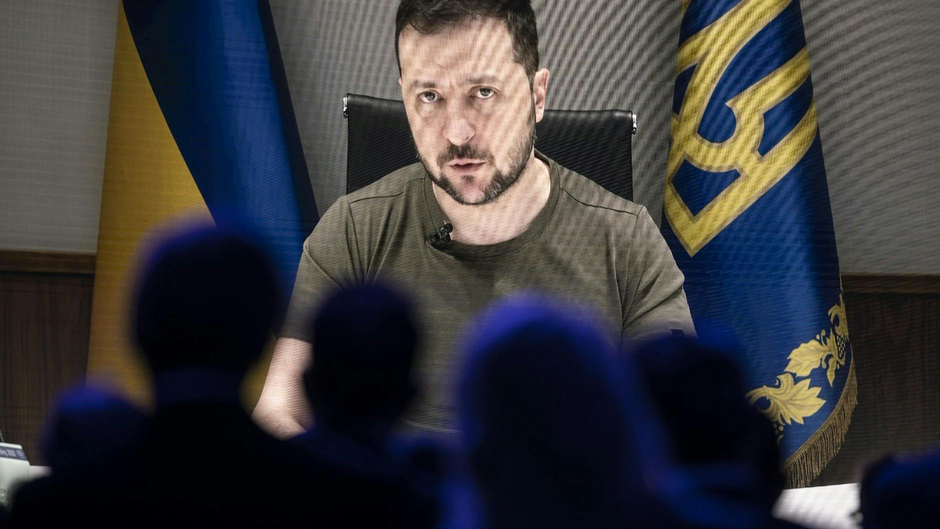 Der ukrainische Präsident Wolodymyr Selenskyj spricht per Videoschalte beim Weltwirtschaftsforum in Davos.