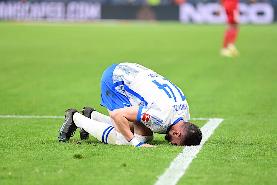 Hertha-Stürmer Ishak Belfodil im Relegations-Hinspiel gegen den HSV.