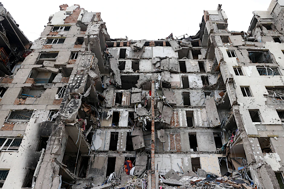 Die Ruinen eines Wohnhauses, das in Mariupol zerstört wurde.