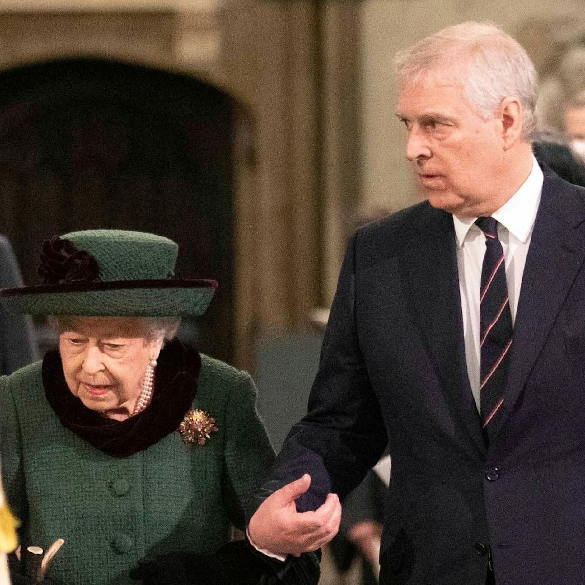 Von wegen Rückzug: Ekel-Royal Prinz Andrew plant neuen Auftritt mit der britischen Königsfamilie