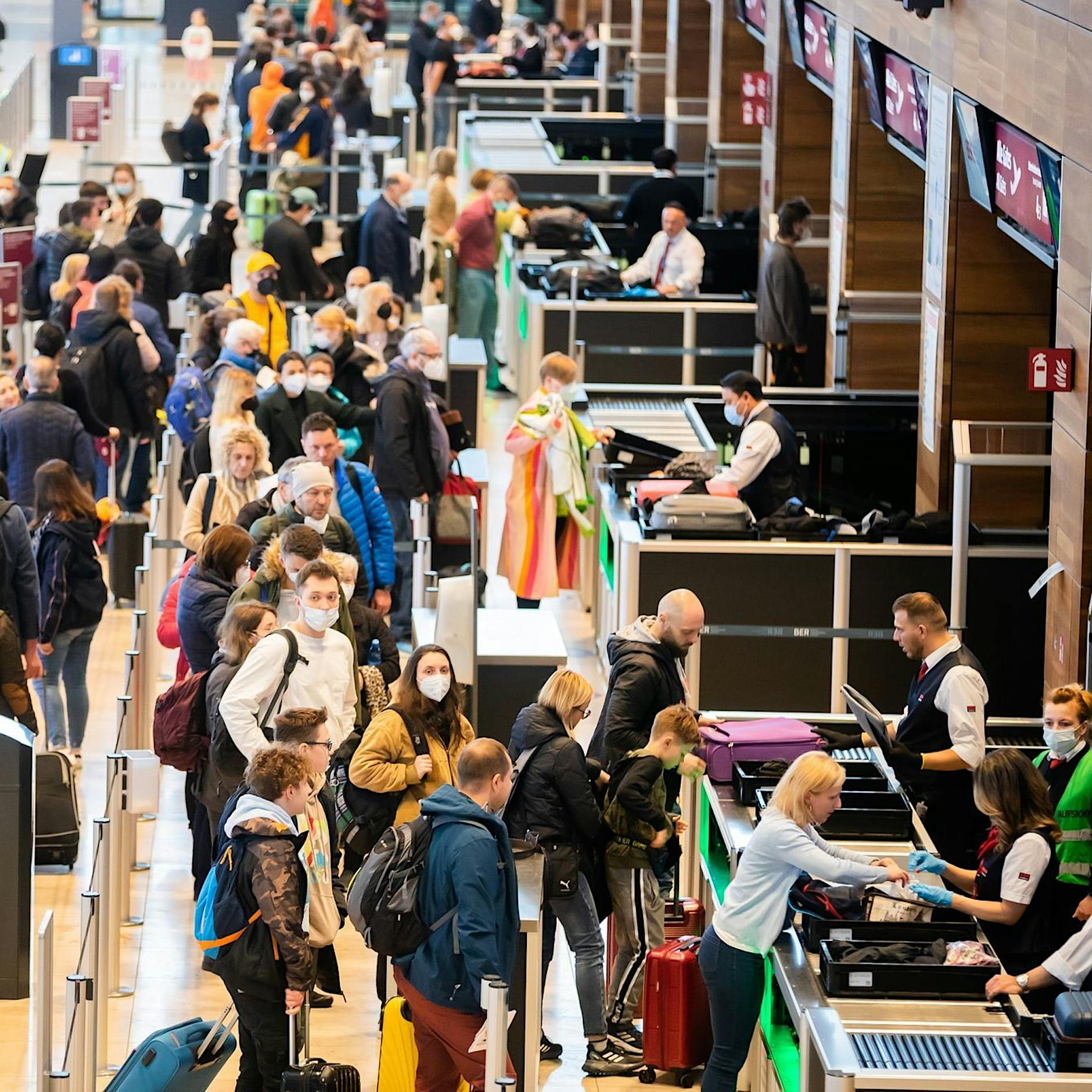 Voller BER zum Ferienstart: Mit diesen Apps sparen Sie Zeit am Flughafen