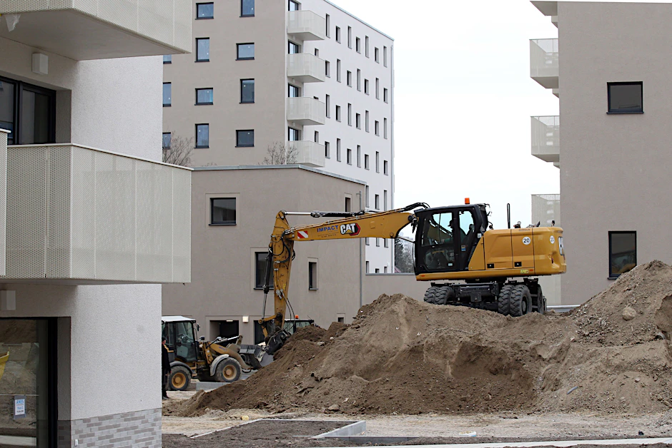 Baugenehmigungen sollen künftig schneller erteilt werden. Im Bild: ein Neubau der Wohnungsbaugesellschaft Degewo in Marzahn.