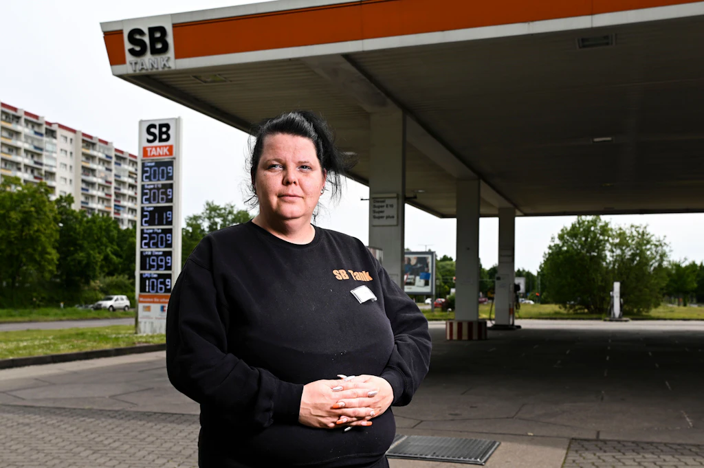 Job an der Tankstelle in Marzahn: Die Frau, die den Berliner Wahnsinn miterlebt