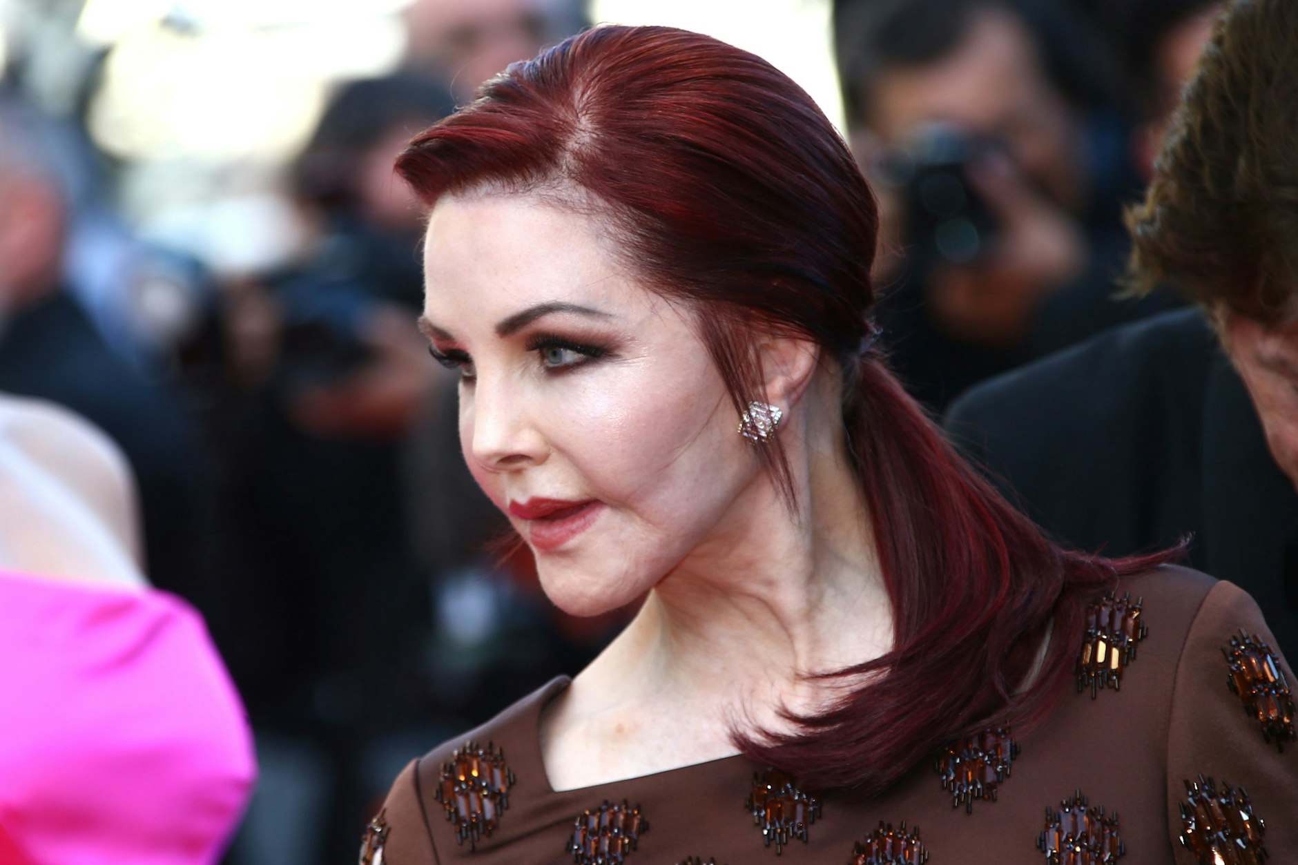 Priscilla Presley, Schauspielerin aus den USA und ehemalige Ehefrau des Popstars Elvis Presley, hat am Mittwoch die Premiere des Films «Elvis» bei den Filmfestspielen in Cannes besucht.