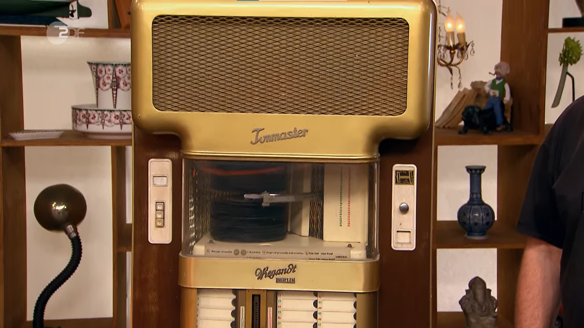 Image - Nicht schon wieder... Waldi will bei „Bares für Rares“ DIESE edle Antiquität umbauen – Raten Sie mal, zu was!