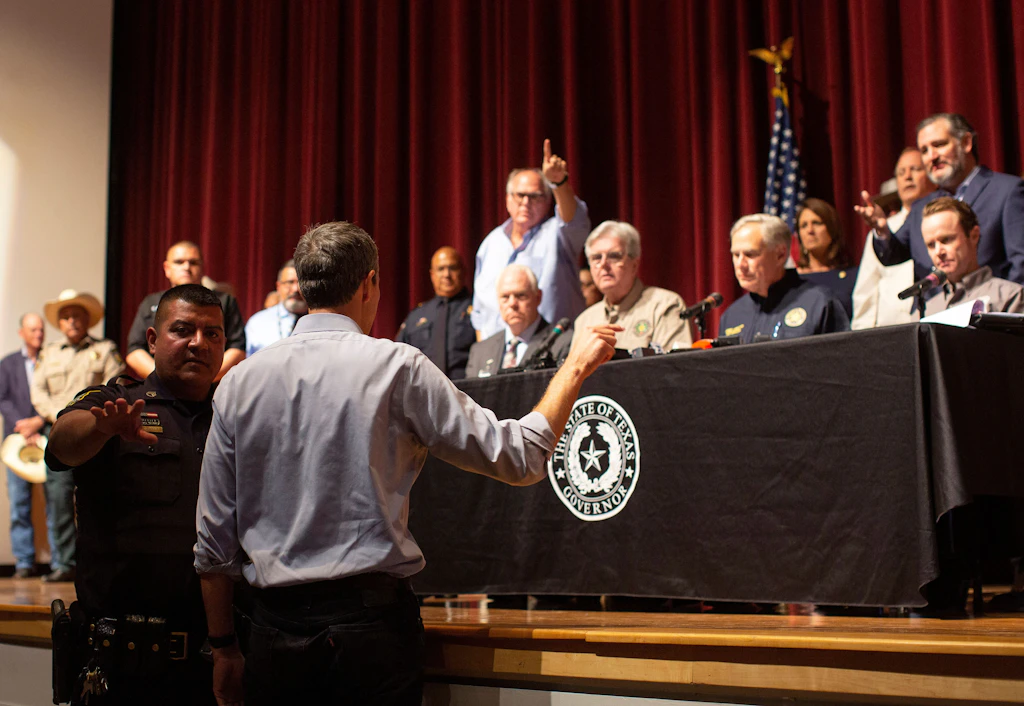 Amoklauf an Grundschule in Texas: Pressekonferenz eskaliert