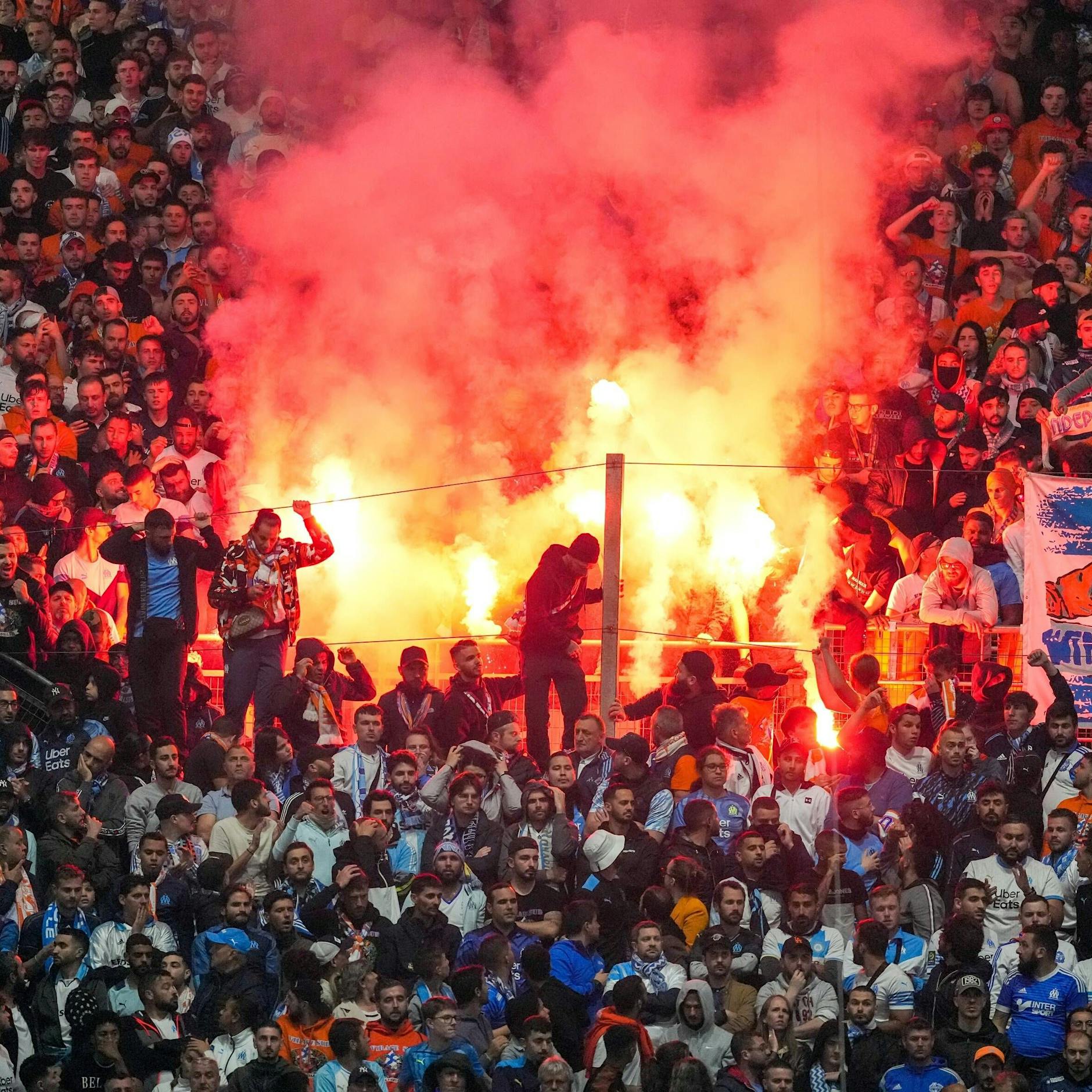 Fan-Randale in Albanien vor dem Finale der Conference League