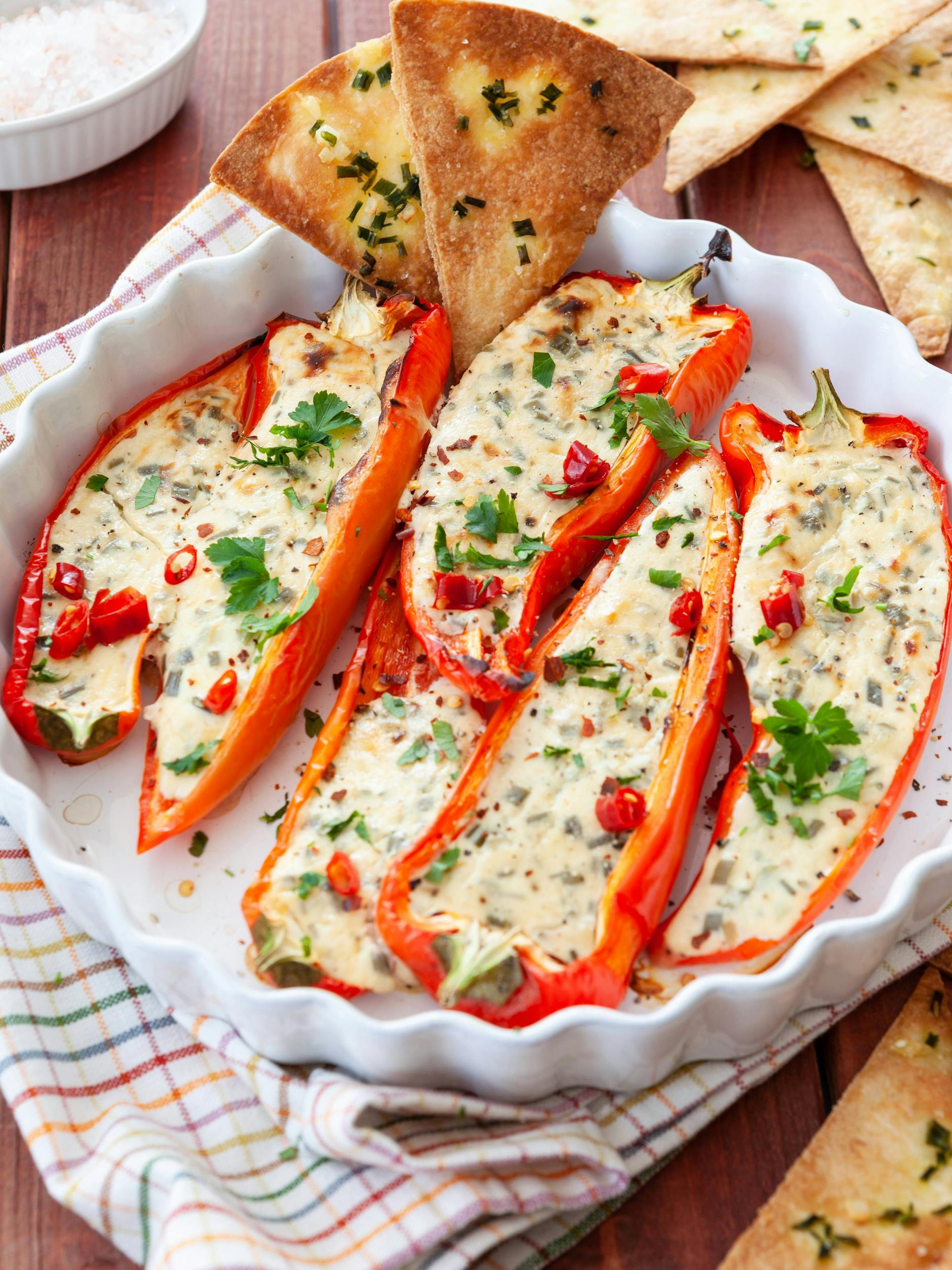 Die gefüllten Paprika sind ein echtes Sommergericht.