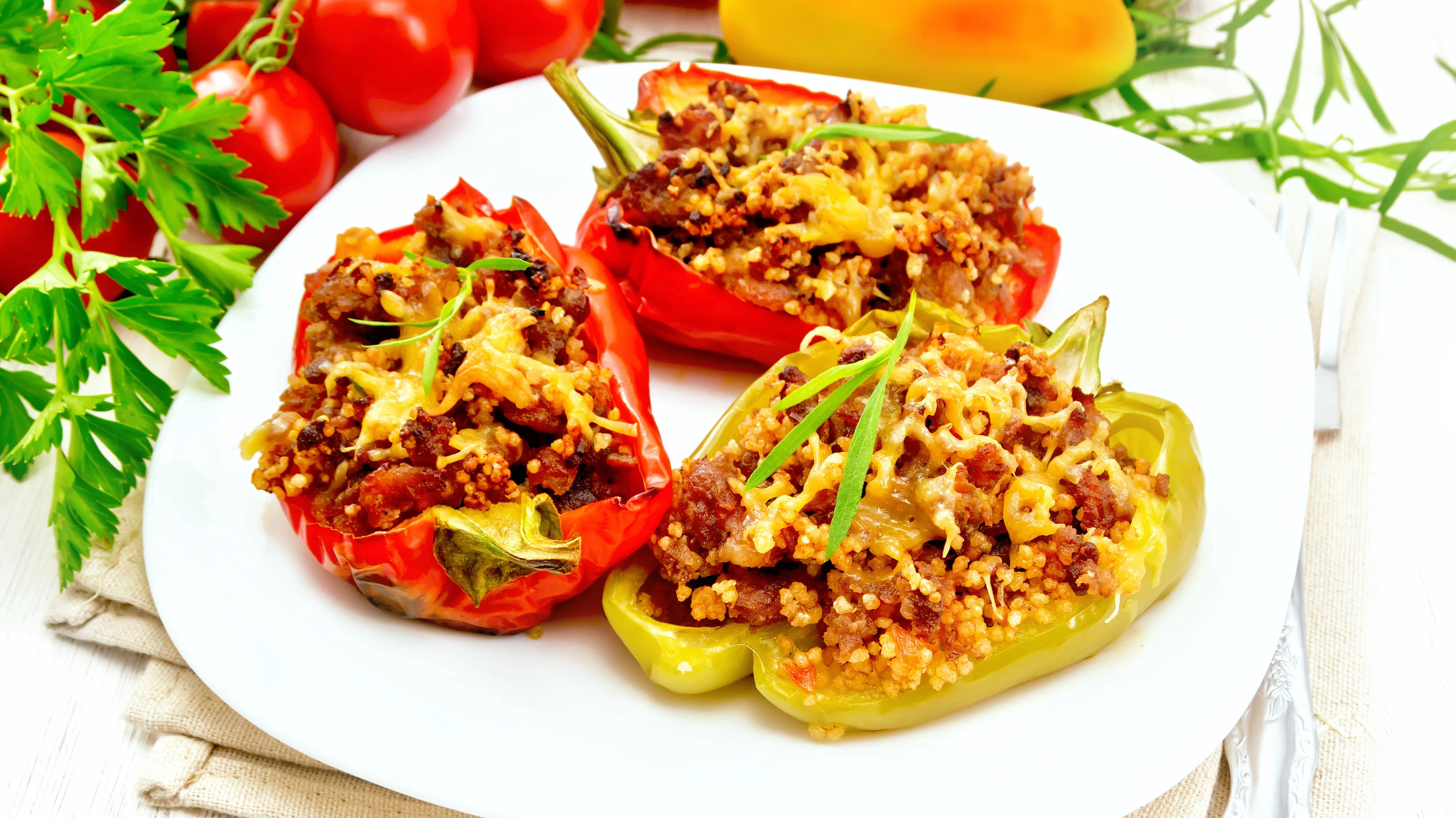 Köstlich, sommerlich, gesund: Gefüllte Paprika mit Couscous. 