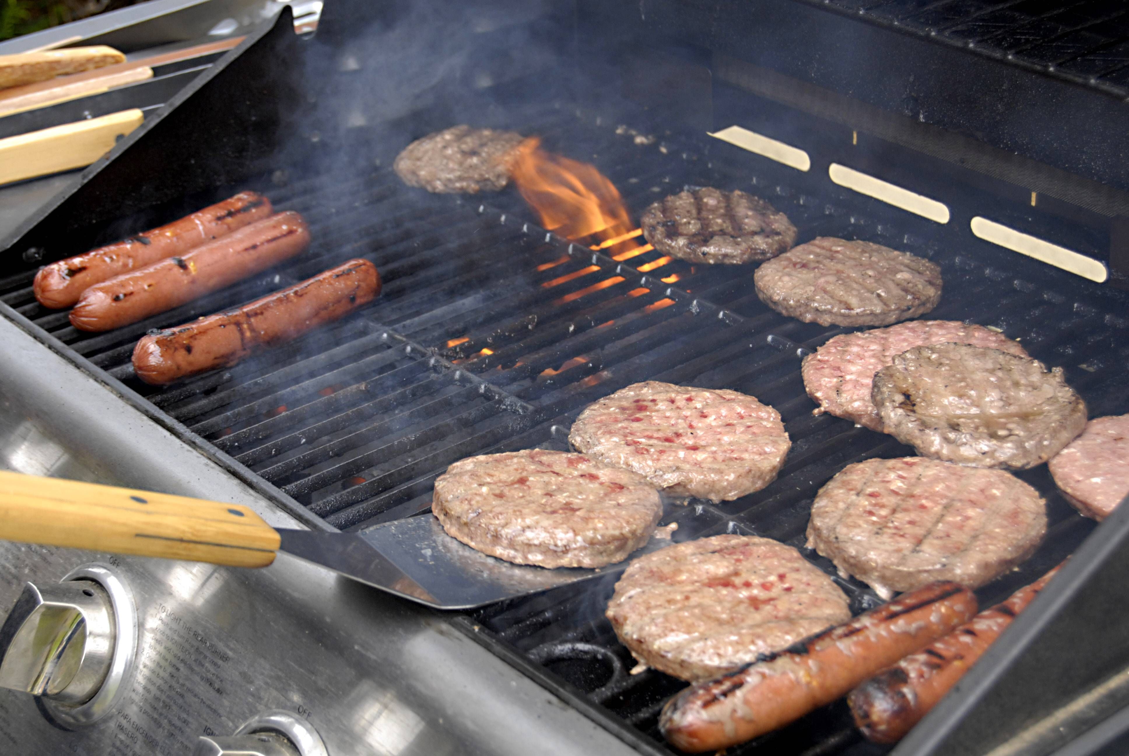 Gratis-Gasgrill zum Vatertag? Was sich hinter DIESEM OBI-Gewinnspiel auf Whatsapp tatsächlich verbirgt: SO umgehen Sie die Abo-Falle!