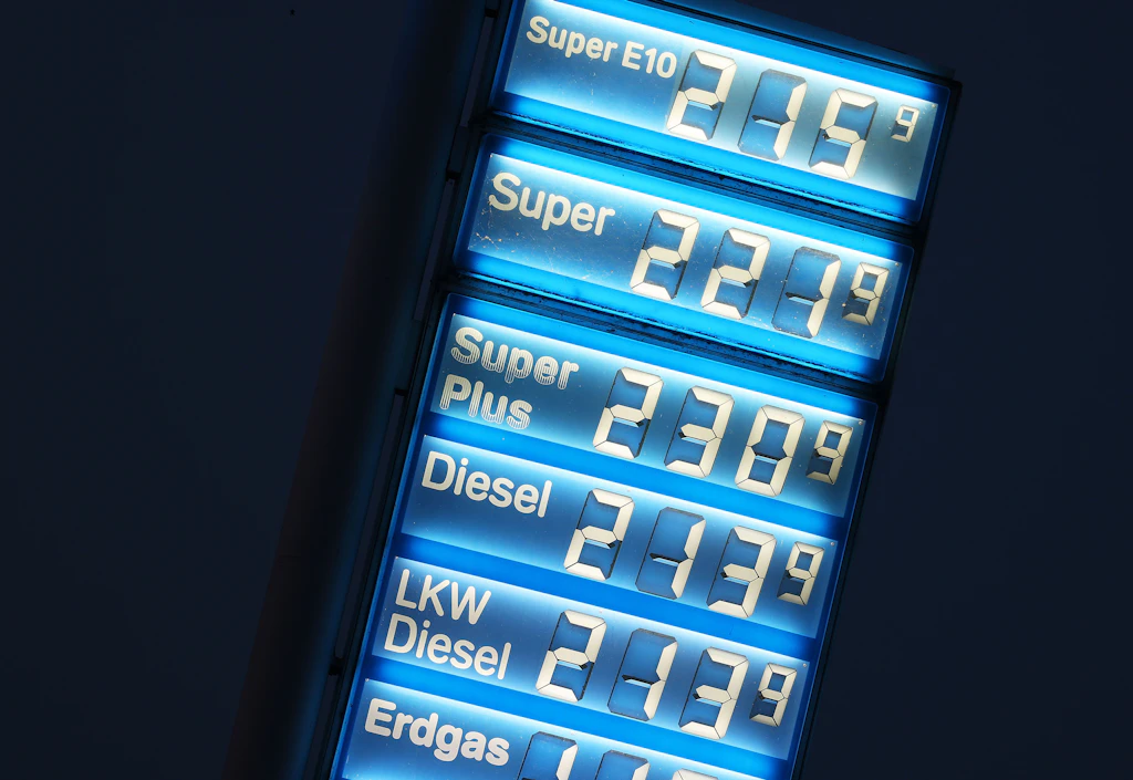 Experte rechnet vor: Das müssten Benzin und Diesel tatsächlich kosten – in DIESEM Land kostet der Liter nur zwei Cent!
