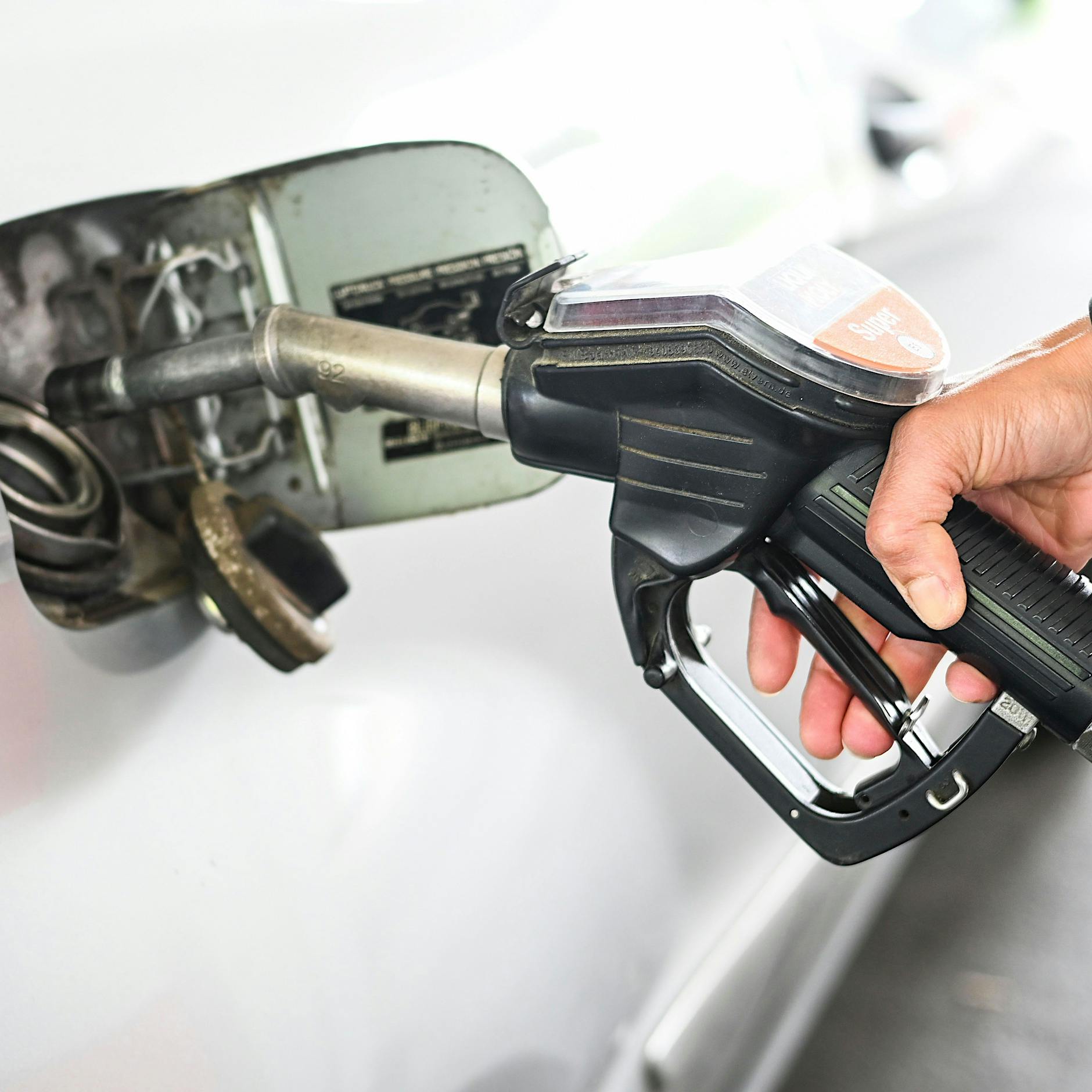 Berlin und Brandenburg: Andrang und Engpässe an Tankstellen befürchtet