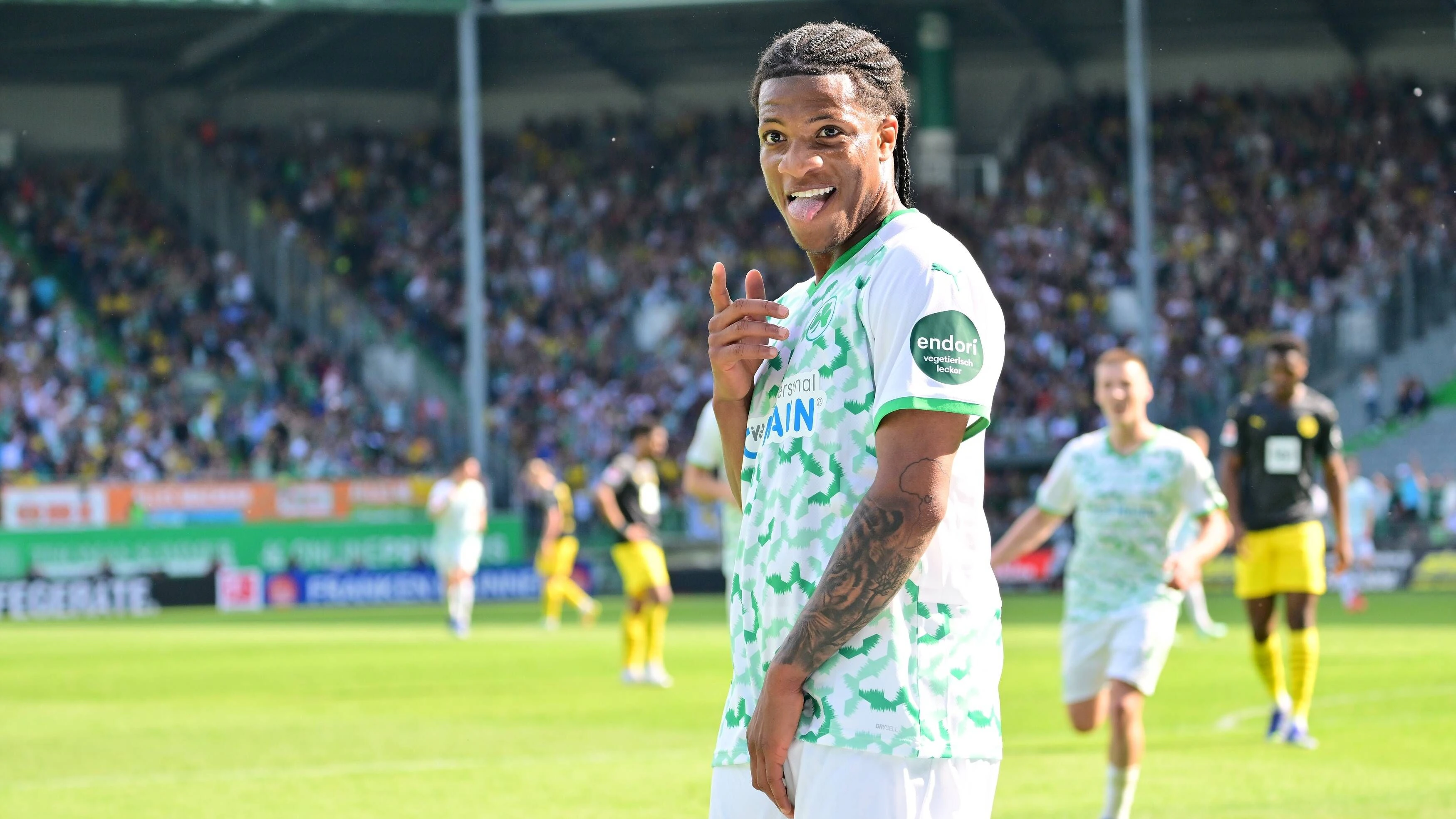 Jessic Ngankam kehrt nicht zu Hertha BSC zurück, jubelt in Zukunft weiter für Greuther Fürth.
