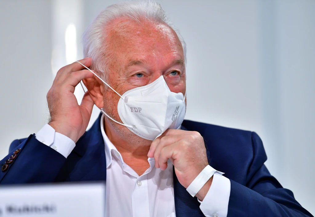 „Reihe von Fehlern“: Kubicki für Aufarbeitung der Corona-Politik