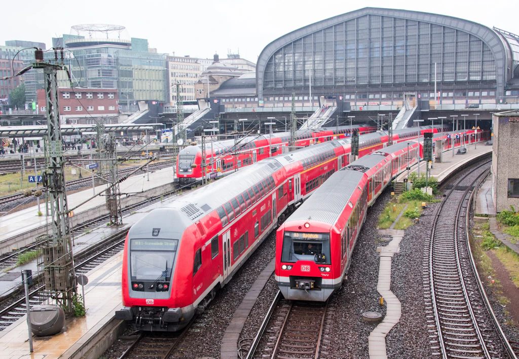 Ansturm auf das 9-Euro-Ticket: Eisenbahngewerkschaft warnt vor Räumung von überfüllten Zügen und Bahnhöfen!