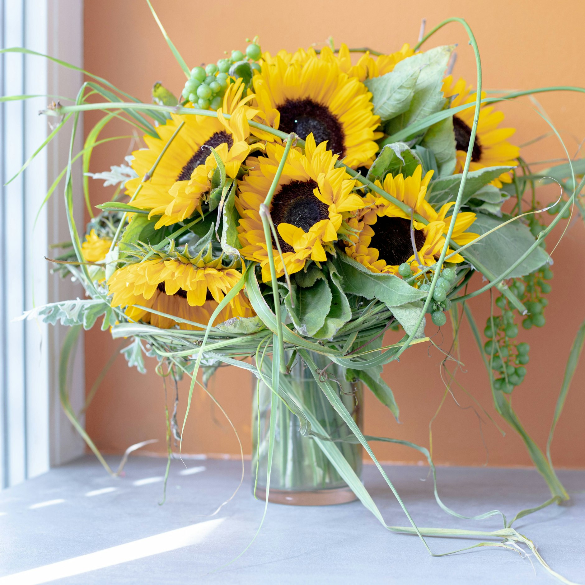 Das Wasser in der Blumenvase muss nicht jeden Tag gewechselt werden.