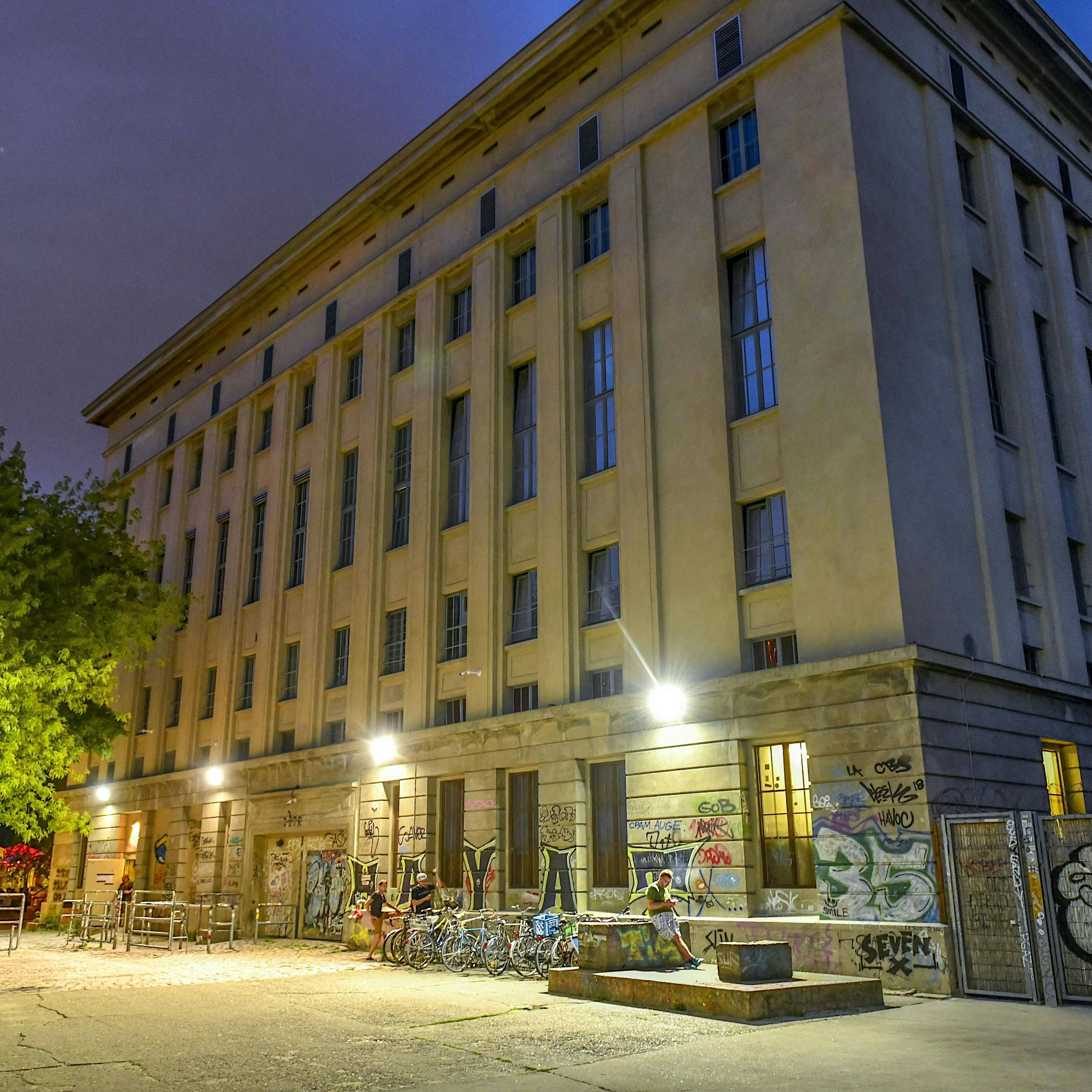 Spritzen-Attacke in Berlin? Sängerin berichtetet von Spiking im Berghain